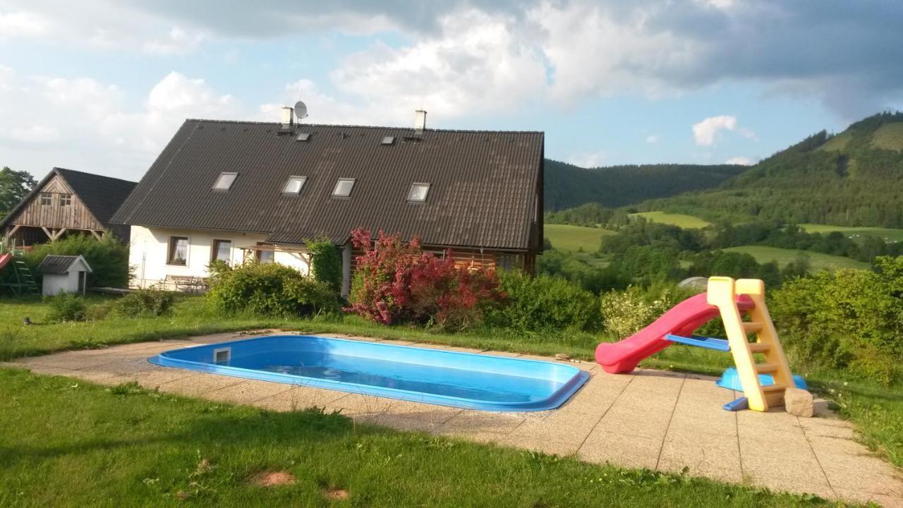 Apartman V Chaloupce Na Vrsku Bernartice  Экстерьер фото